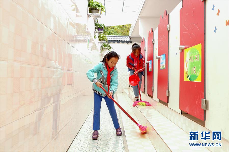 （新華全媒頭條·圖文互動）（7）上下同心再出發(fā)——習近平總書記同出席2019年全國兩會人大代表、政協委員共商國是紀實